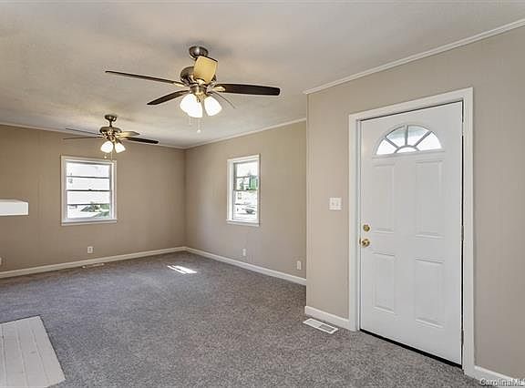 5th image of 3448 Fairview Dr
