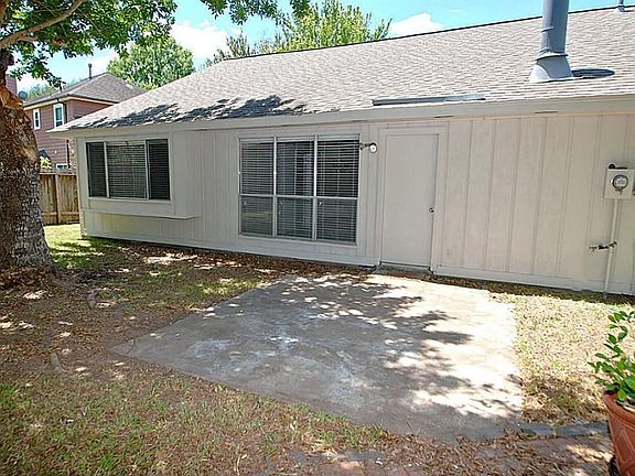 3rd image of 3410 Whispering Way Dr