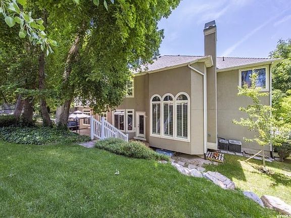 3rd image of 2679 E Grand Vista Way