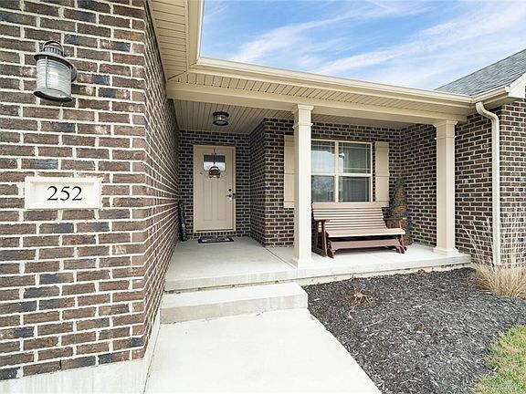 4th image of 252 Auburn Meadows Ct