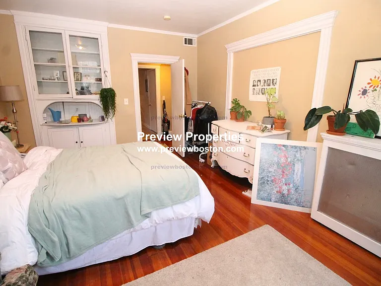 Strathmore Rd — Photo 8