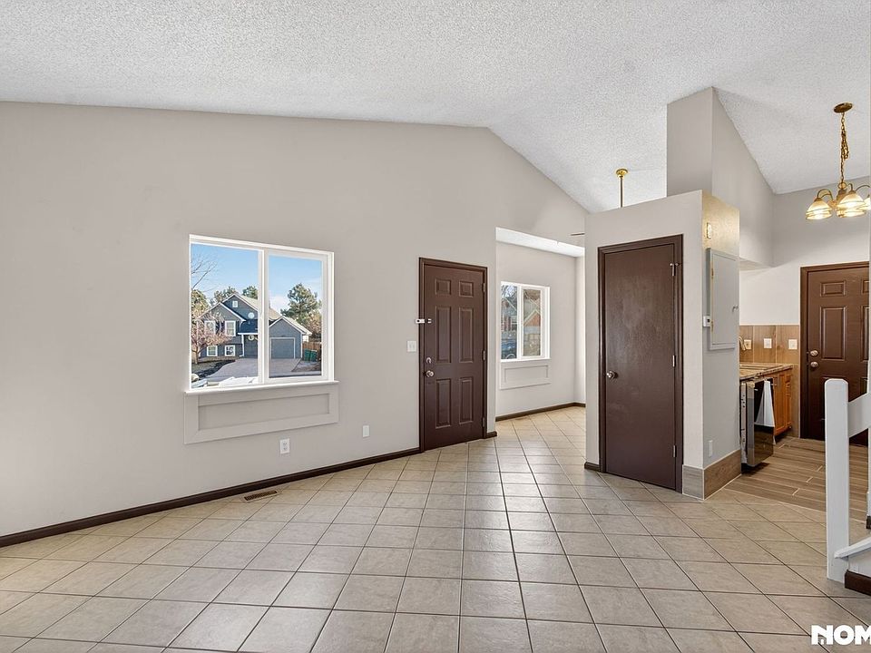 1st image of 17465 E Plateau Dr