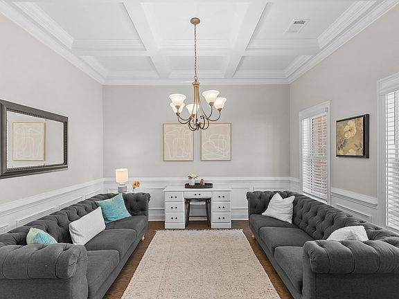 4th image of 670 Charleston Mills Dr