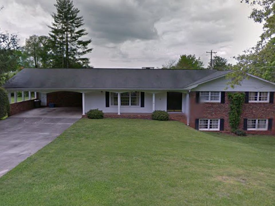 1st image of 2605 Pine Dr NE