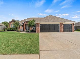 1405 W Continental Way, Mustang, OK 73064