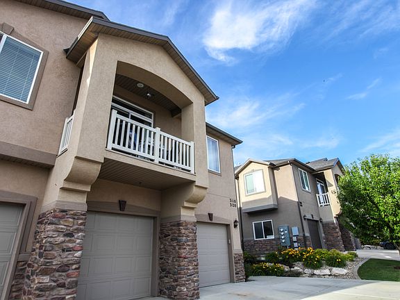3rd image of 3120 West Desert Lily Dr