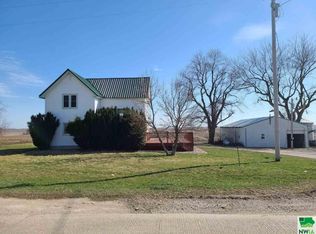2184 270th St, Early, IA 50535