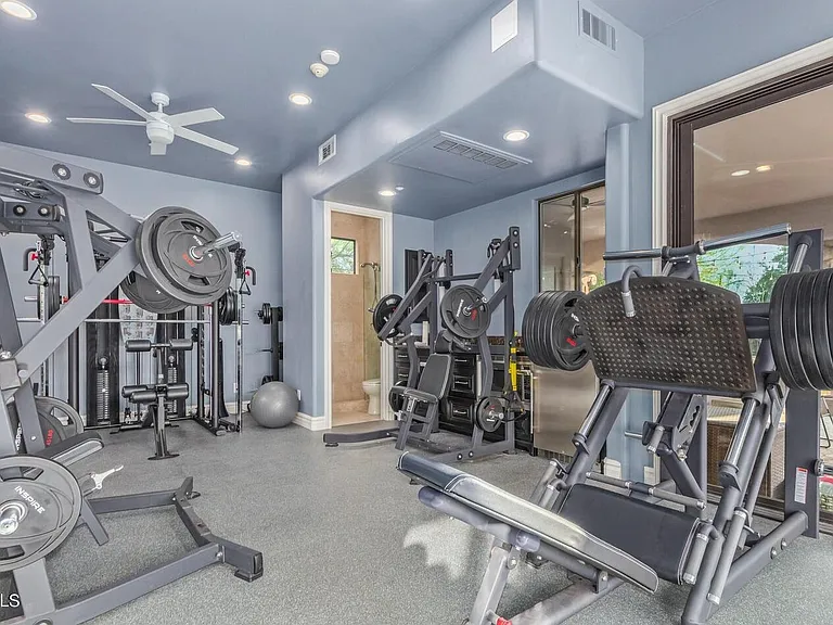 16468 N 113th Way — Photo 32