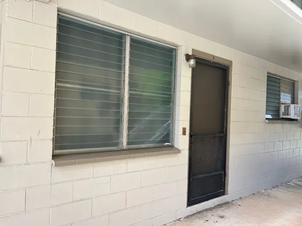 R1171, 730 Alder St #A, Honolulu, HI 96814