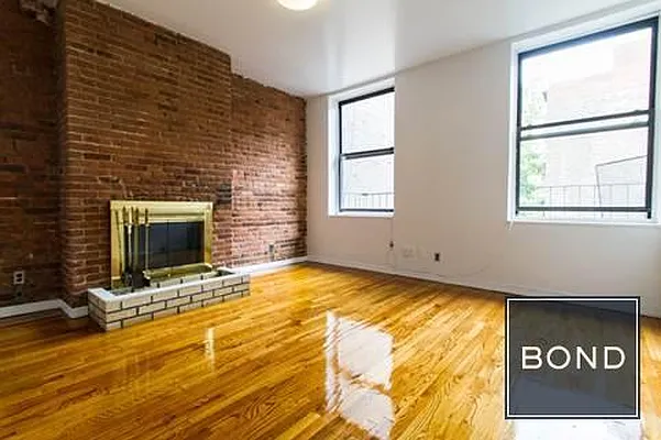 Rented by Bond New York | media 23