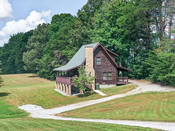 102 Meadow View Ln, Spencer, TN 38585