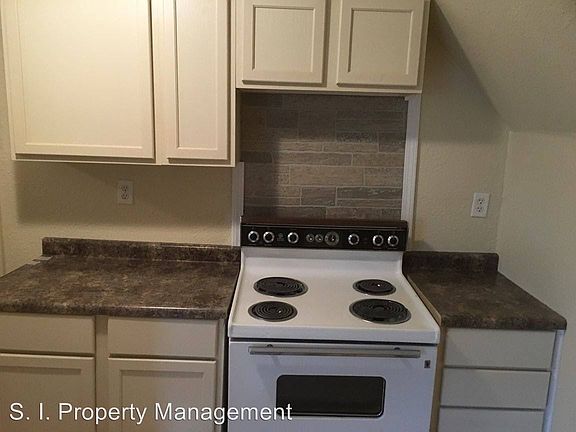3rd image of 1207 N Market St APT A
