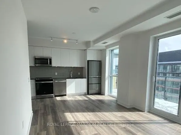 100 Eagle Rock Way, Vaughan, ON