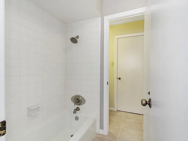 22418 Prince George St — Photo 30
