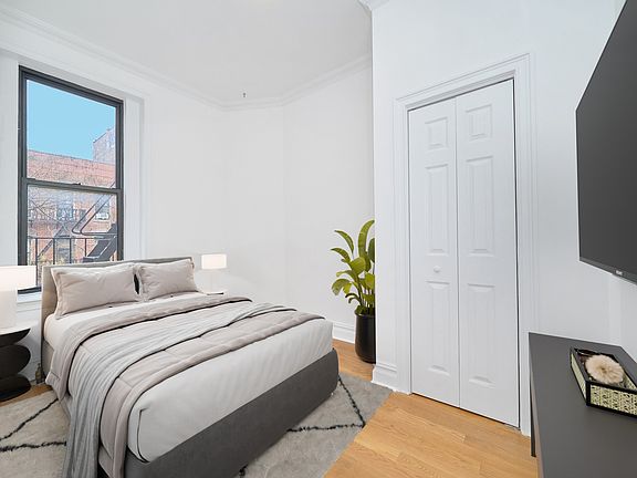 2nd image of 300 E 5th St APT 11