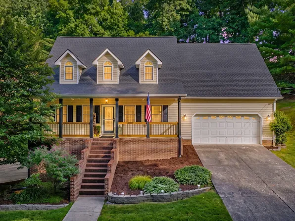 204 Boone Ridge Dr, Kingsport, TN 37663