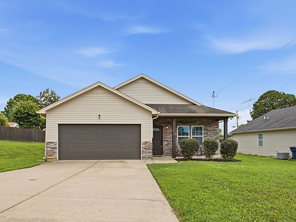 2nd image of 216 Woodsong Ln