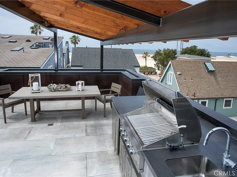 1139 1/2 W Balboa Blvd — Photo 25