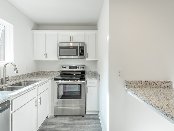 3rd image of 79 Shallowford Rd