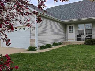 10 Rock Garden Ct APT 1, Bloomington, IL