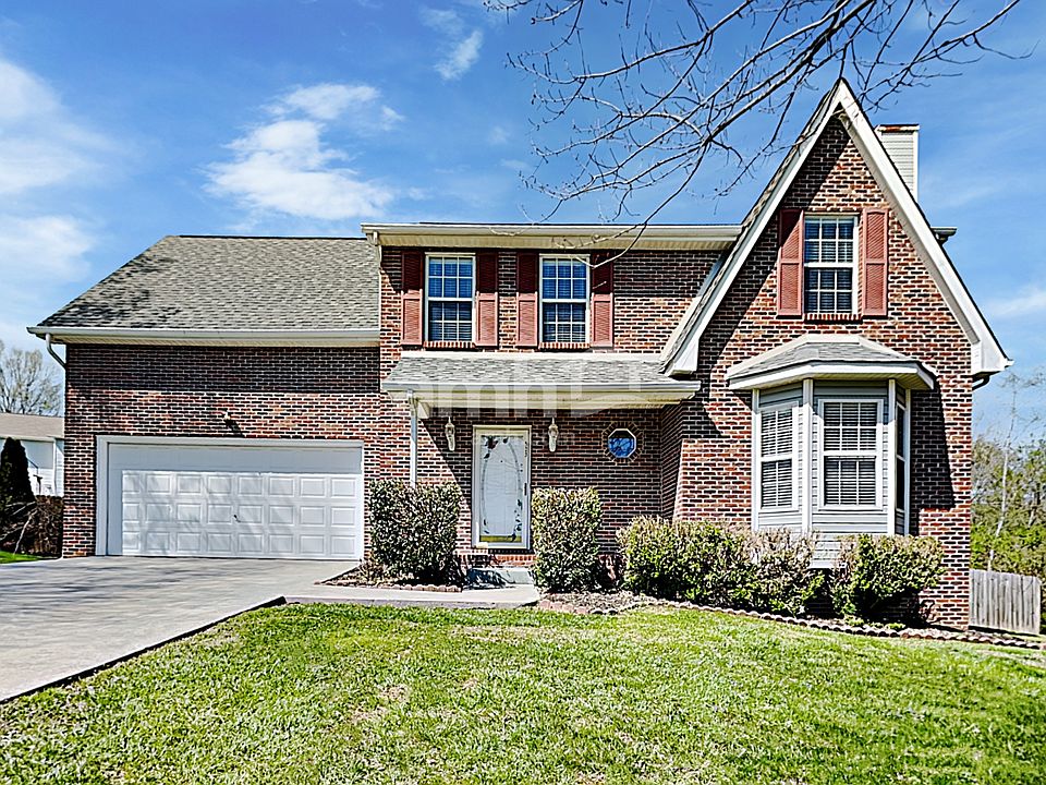 1st image of 523 Bushwood Dr