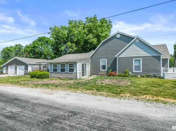 501 N Main St, Loami, IL 62661