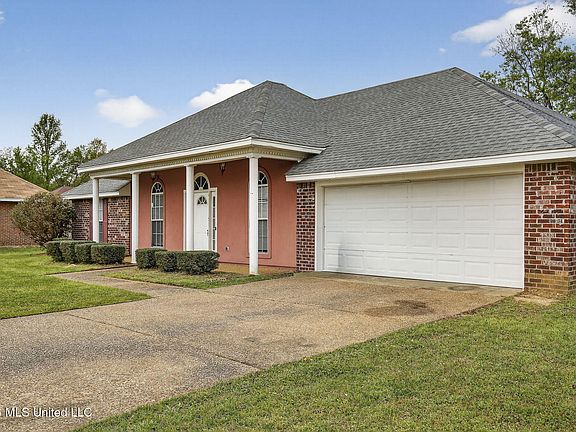 4th image of 610 Ridge Pl