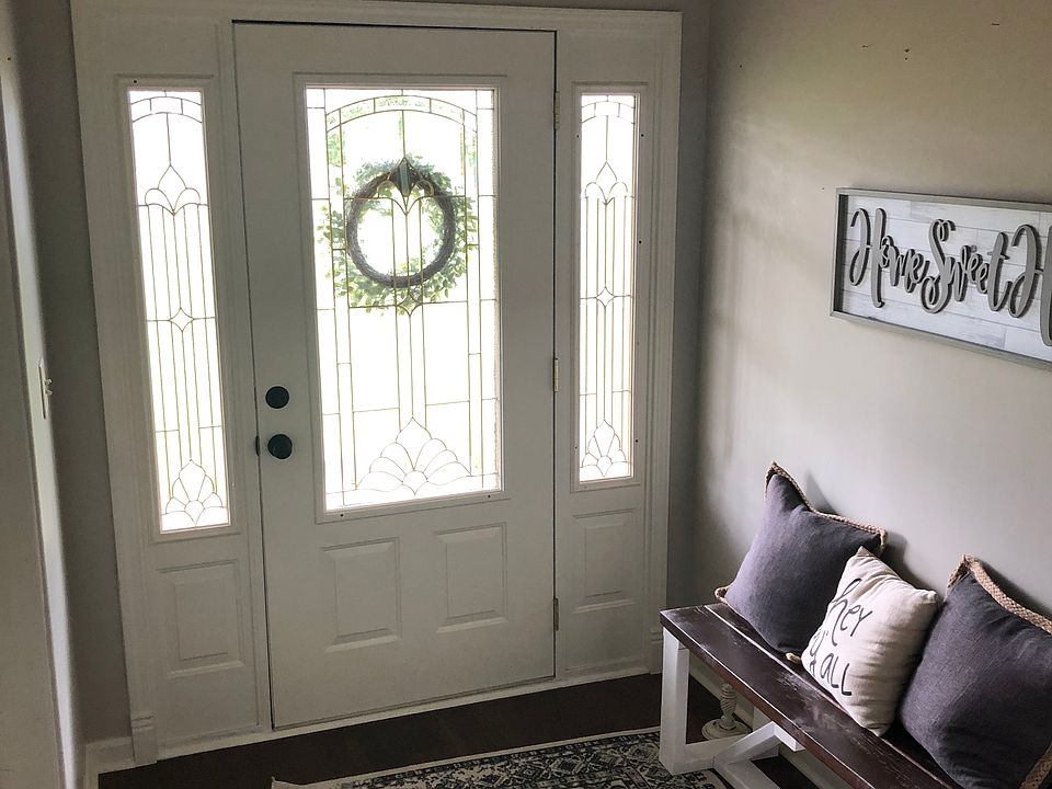 1st image of 135 Kelsey Ln
