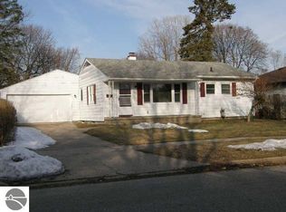 708 Thomas St, Mt Pleasant, MI 48858