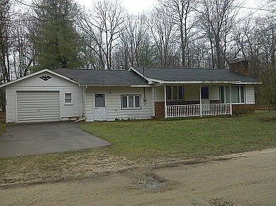 2nd image of 3922 Oakgrove Rd