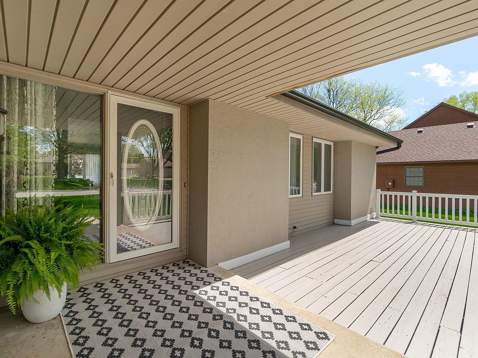 907 Sheridan Rd, Waterloo, IA 50701 Zillow