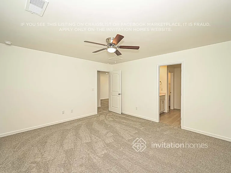 208 E Millbrook Dr — Photo 10