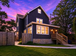 2347 Walnut St, Blue Island, IL 60406