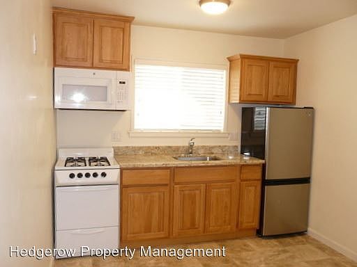 1st image of 1055 East Ave