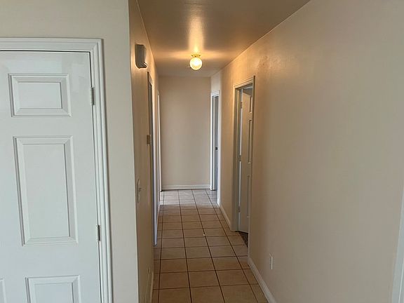 5th image of 104 Blue Dr