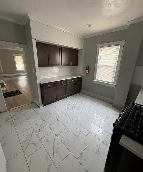 255 Hollywood Dr — Photo 13