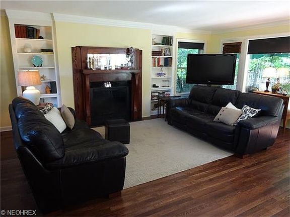 2nd image of 2981 Sulgrave Oval