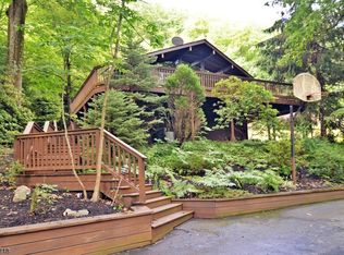 43 Russling Rd, Hackettstown, NJ 07840