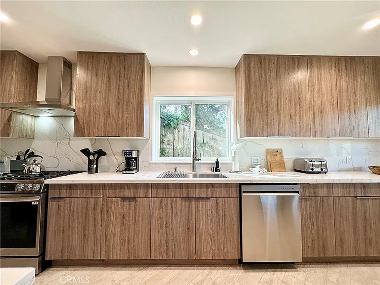 3812 Shannon Rd — Photo 11