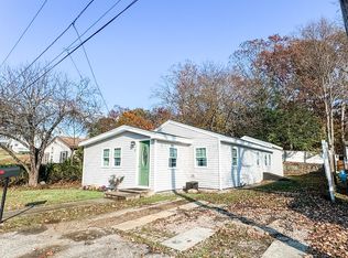 6 Freeman Ave, Webster, MA 01570