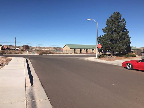 5th image of 201 Saguaro Dr
