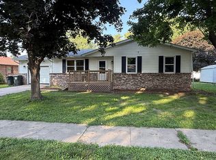 305 S 4th St, Eddyville, IA 52553