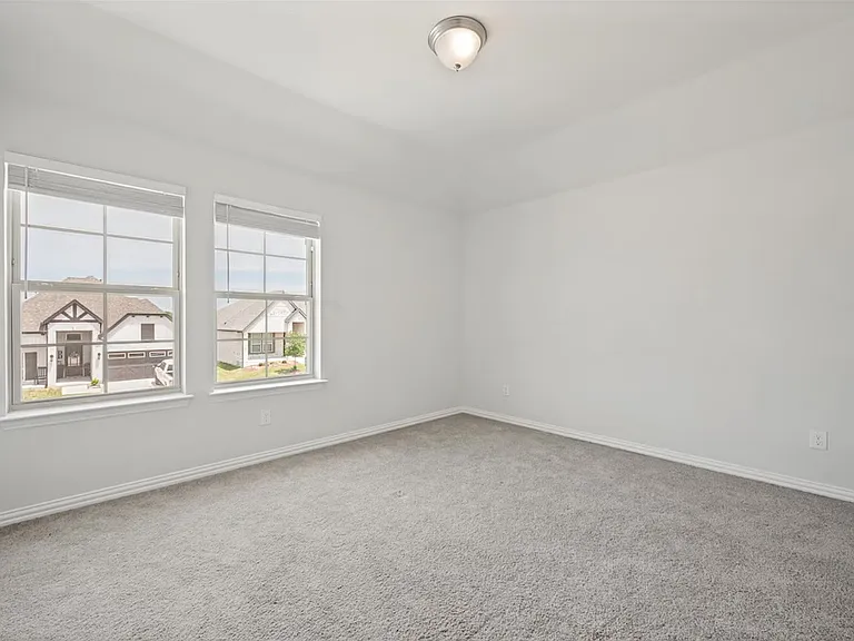 3437 Loftwood Ln — Photo 13