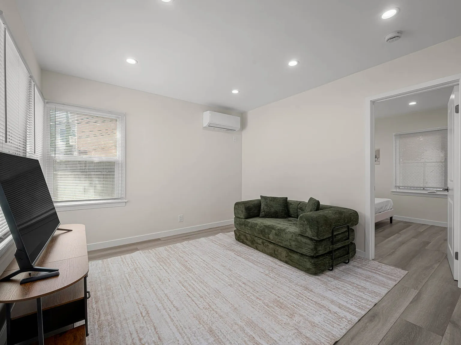 1 bed, $4,500 — Photo 2