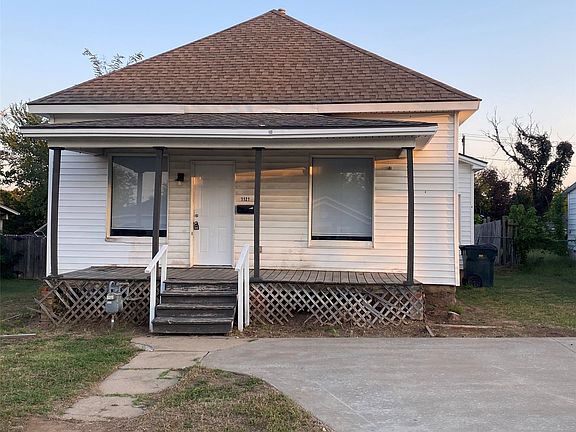 2nd image of 1121 E McKinley Ave