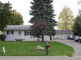 6241 W Mount Hope Hwy, Lansing, MI 48917