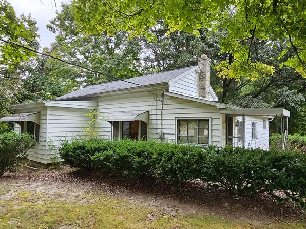 10700 E Us Highway 40, Terre Haute, IN 47803