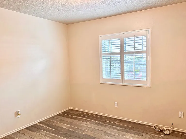 2312 Connor Ave — Photo 8