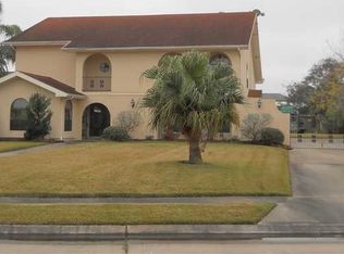 5810 Waterford Blvd, New Orleans, LA 70127