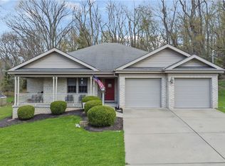 5795 Horseshoe Dr, Bethel Park, PA 15102